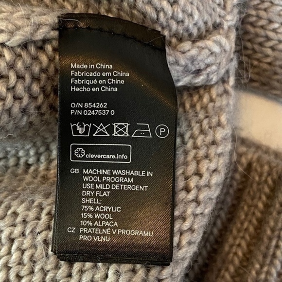 H&M Sweater Top Womens Size XS Crew Neck Knit Three Quarter Sleeve - Picture 11 of 11